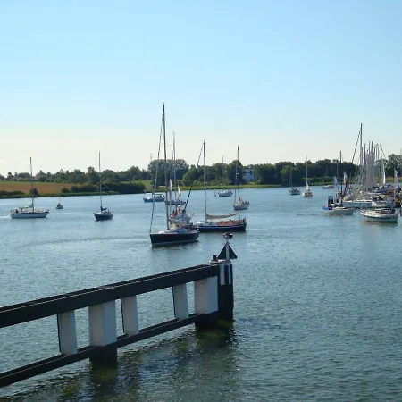 Apartament In Zentraler Ruhiger Lage Klatt In *