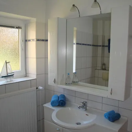 Apartment In Zentraler, Ruhiger Lage Klatt In *
